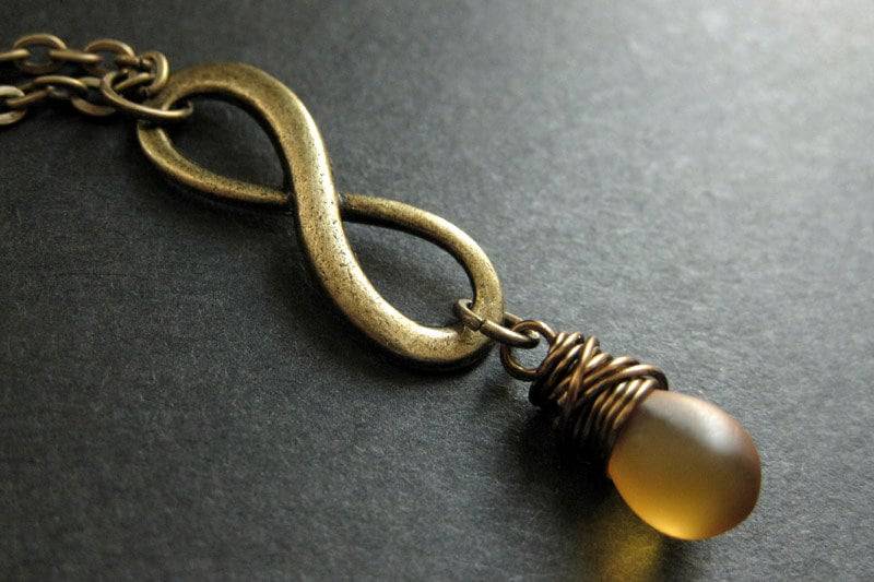 Bewölkter Honig Teardrop Anhänger Halskette. Bronze Unendlichkeit Symbol Draht Gewickelt Handmade Schmuck von TheTeardropShop
