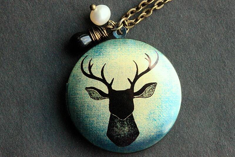 Deer Locket Halskette. Waldland Hirsch Halskette Mit Schwarzer Tropfen Und Süßwasserperle. Handmade Schmuck von TheTeardropShop