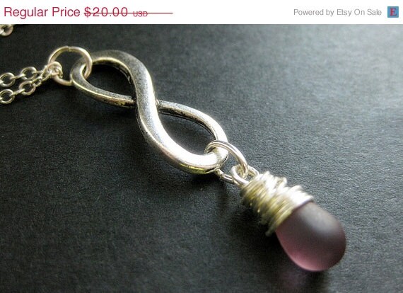 Draht Gewickelt Anhänger. Bewölkt Lila Teardrop Halskette. Silber Infinity Handmade Schmuck von TheTeardropShop