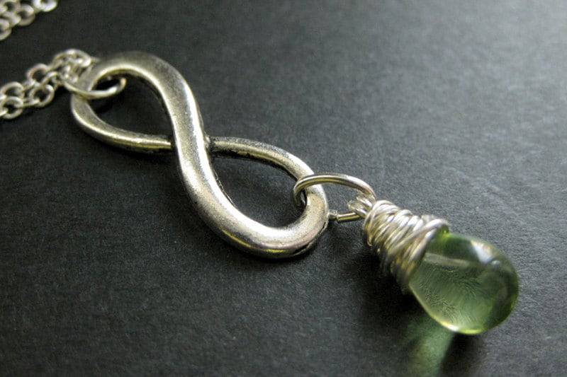 Draht Gewickelt. Silber Infinity Halskette. Tropfen Grüne Handmade Schmuck von TheTeardropShop