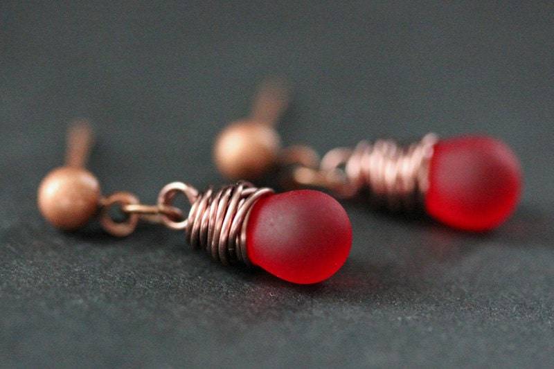 Kupfer Ohrringe - Gefrostete Rote Teardrop-Ohrringe. Baumeln Ohrringe. Ohrstecker Handmade Schmuck von TheTeardropShop