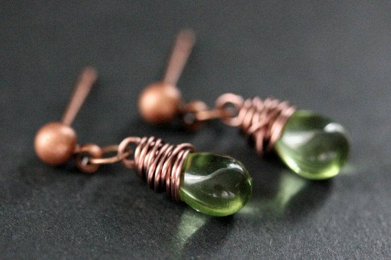 Kupfer Ohrringe - Grüne Teardrop Ohrringe. Ohrstecker. Baumeln Post Handmade Schmuck von TheTeardropShop