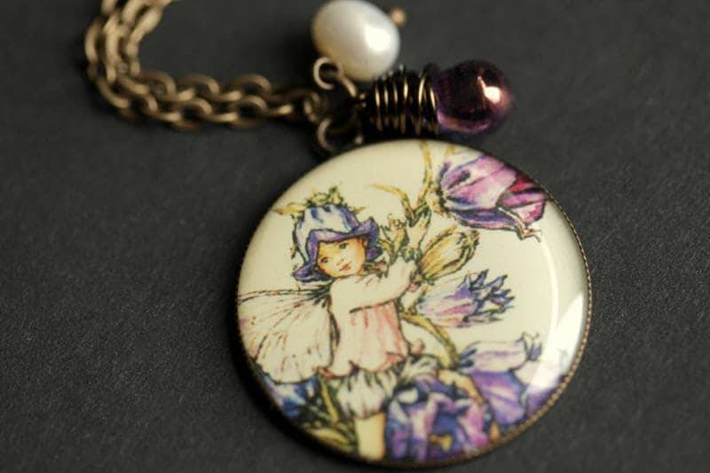 Lila Blumen-Fee-Halskette. Violetter Elfen-Anhänger Mit Violetter Träne Und Perle. Charm Halskette. Bronze Kette. Handgemachte von TheTeardropShop