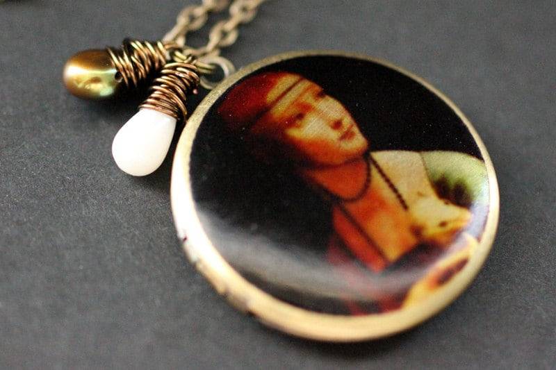 Medaillon Halskette. Leonardo Da Vinci Halskette Mit Korallentropfen Und Perle. Dame Hermelin Medaillon. Davinci Handmade Schmuck von TheTeardropShop