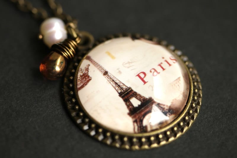 Paris Halskette. Eiffelturm Anhänger Mit Kupferner Brauner Träne Und Weißer Perle. Anhänger. Bronze Kette von TheTeardropShop