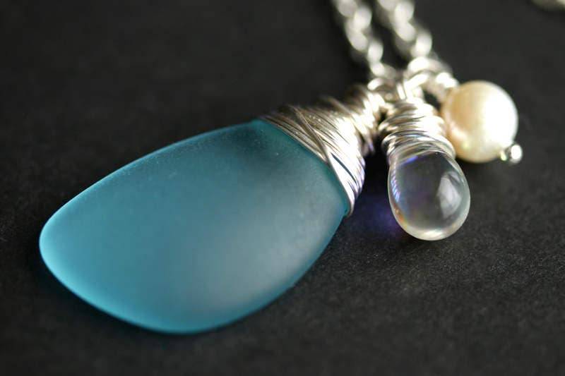 Seeglas-Halskette. Flügel Halskette. Sea Glass [Wählen Sie Ihre Farbe] Frosted Glas Handmade Schmuck von TheTeardropShop
