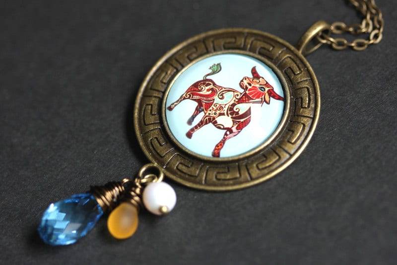 Stier Halskette. Sternzeichen-Halskette. Native Sun Sign Constellation Horoskop Draht Gewickelt Kristall Charm von TheTeardropShop