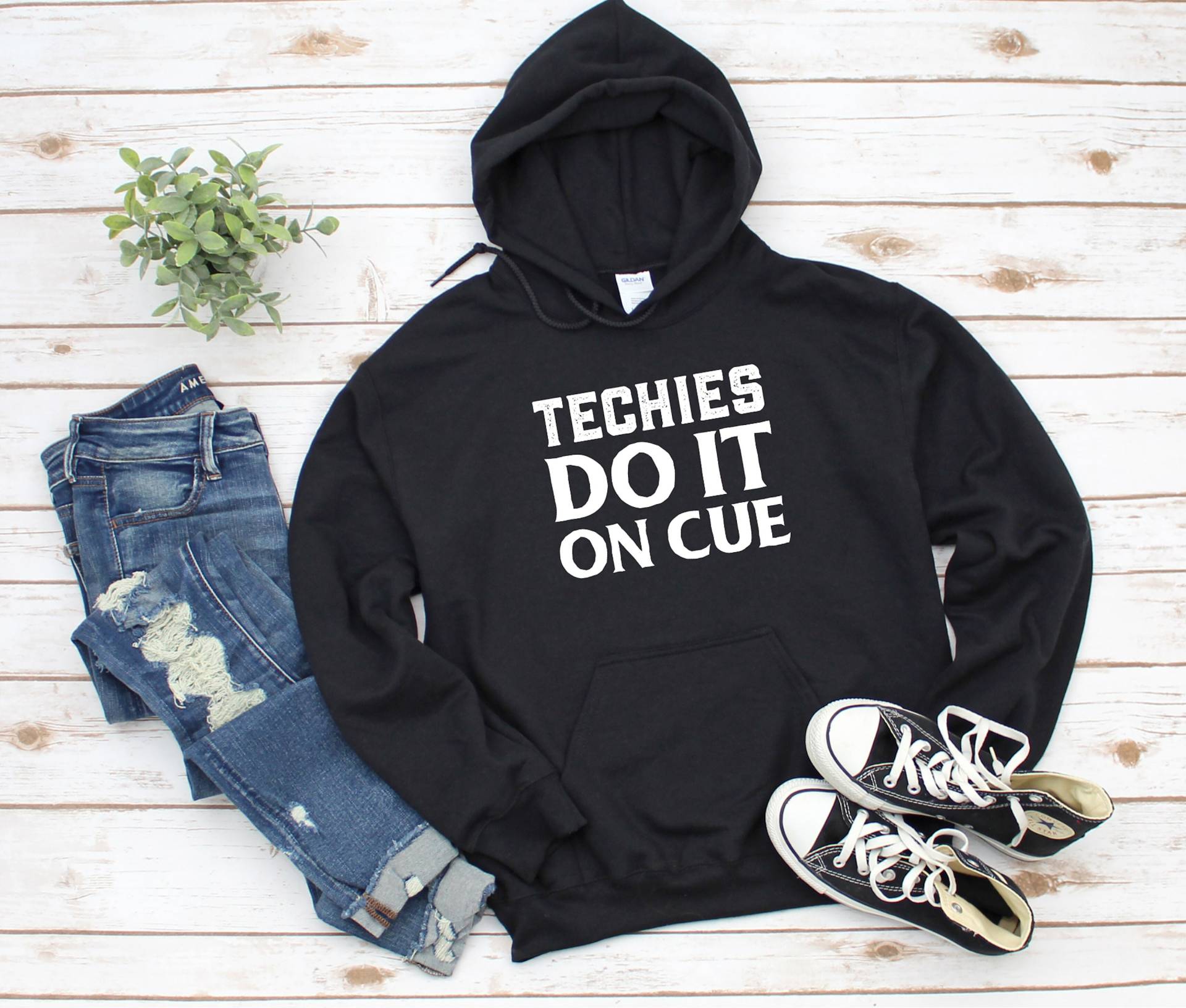 Techies Tun Es Auf Cue Lustiges Stage Crew T-Shirt Für Theaterliebhaber von TheTheatreLife