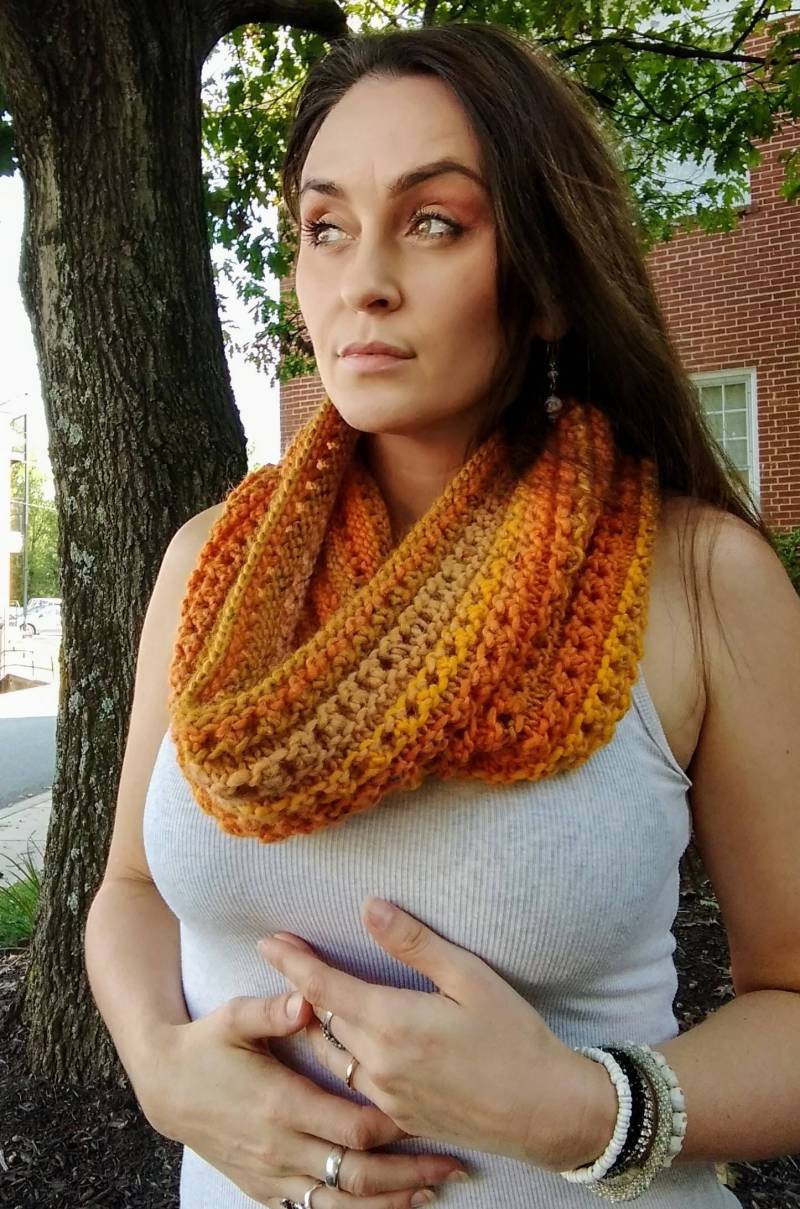 Kürbis Orange Gugel von TheThreeLemons