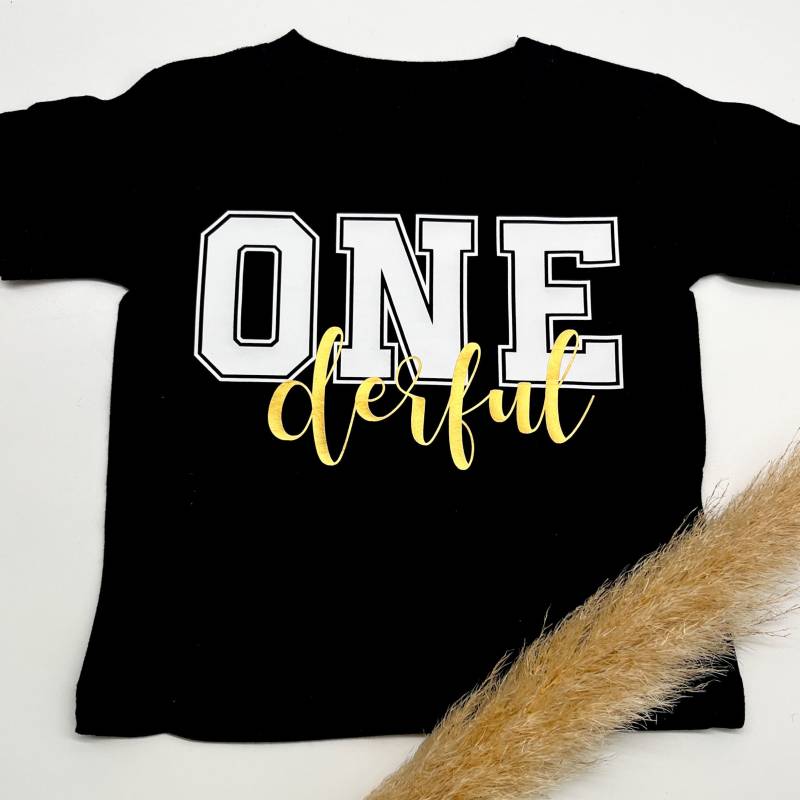 Geburtstagsshirt Jungen | Kinder Shirt Personalisiert Birthday Outfit 1. Geburtstag Kindershirt Geburtstag| Sommergeburtstag von TheThreeOnlineshop