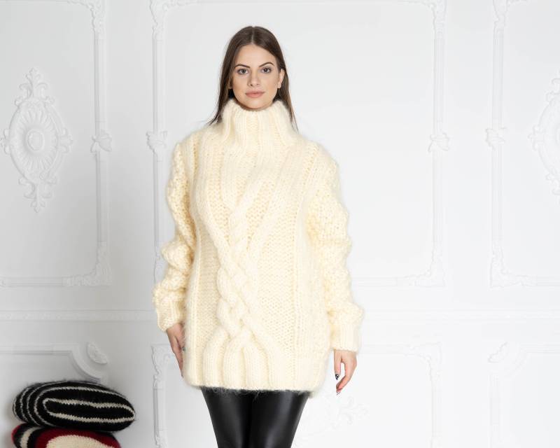 6-Fädiger Creme Mohair Pullover - Handgestrickter Grobstrick Oversized T643W 6-Fädiger Creme Mohair Pullover - Handgestrickter Grobstrick Oversized T643W von TheTiffyMohair