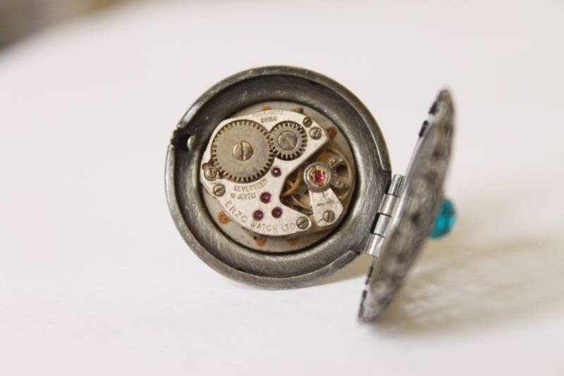 Einstellbare Uhr Mechanismus Medaillon Filigransteampunk Ring von TheTinmansCellar