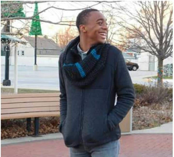 Gestreifter Schlauchschal Gestreifter Schlauchschal von TheToneyCollection