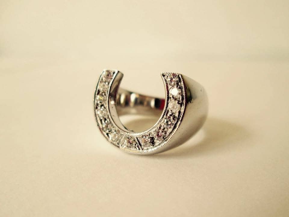 Hufeisenring-Kollektion Hufeisenring-Kollektion von TheTraditionalJewels
