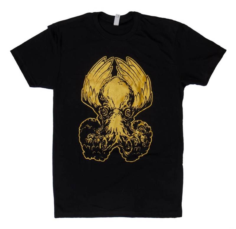 Herren "Winged Octopus" - Stilvolle Custom Flying Octopus T-Shirt Mit Metallic Gold Tinte Herren "Winged Octopus" - Stilvolle Custom Flying Octopus T-Shirt Mit Metallic Gold Tinte von TheTylerWolf