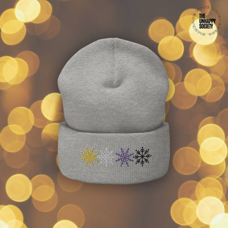 Subtle Non Binary Beanie, Embroidered Beanie Nonbinary Flag Christmas Snowflakes Pride Enby Gifts von TheUnhappySociety