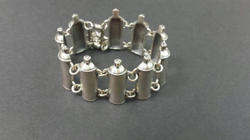 Sprühdose Armband Sprühdose Armband von TheUnsaneArtShop