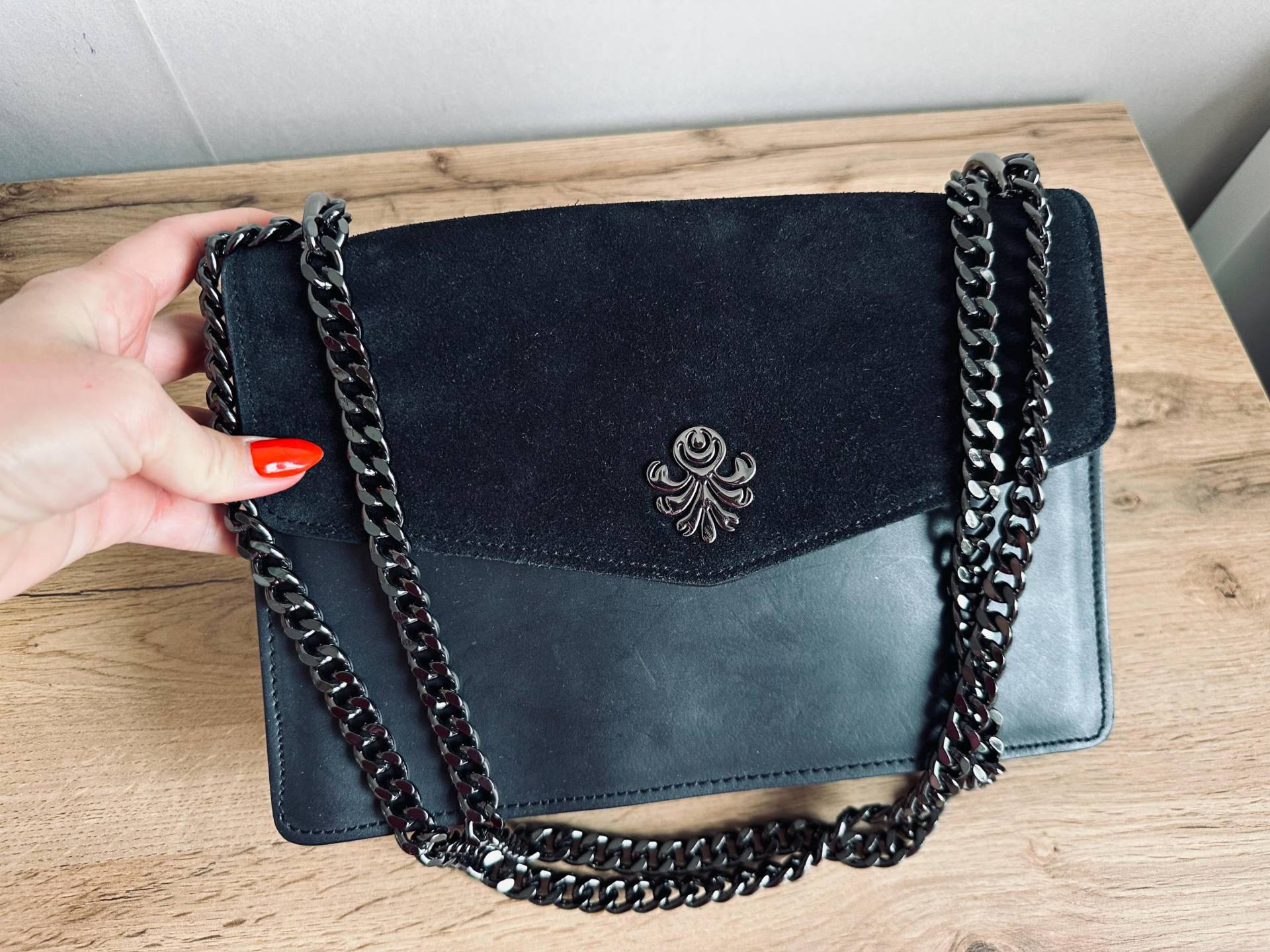 Echtleder Crossbody Tasche - Schwarze Ledertasche | 1 Echtleder Crossbody Tasche - Schwarze Ledertasche | 1 von TheVINTAGEShopBG