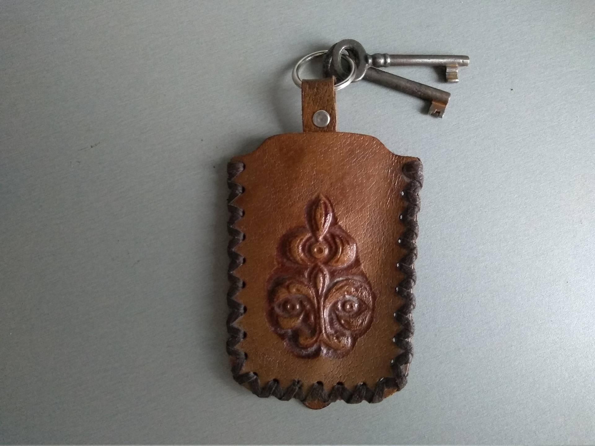 Echtleder Schlüsseletui - Vintage Leder Schlüsselanhänger -Leder Schlüsselhalter -Vintage Schlüsselmappe Echtleder Schlüsseletui - Vintage Leder Schlüsselanhänger -Leder Schlüsselhalter -Vintage Schlüsselmappe von TheVINTAGEShopBG