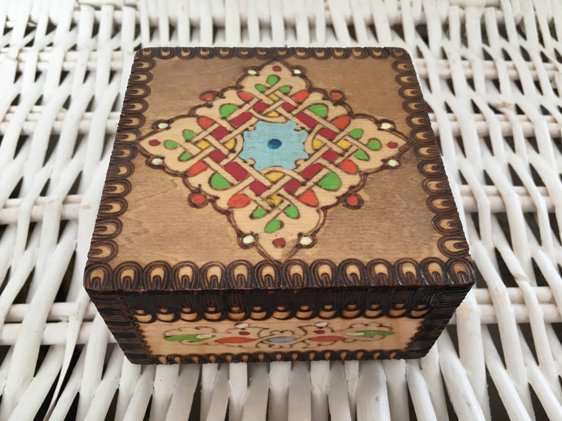 Kleine Box Für Die Pyrographie - Vintage Holzbox Schmuckbox Memory Retro Kleine Box Für Die Pyrographie - Vintage Holzbox Schmuckbox Memory Retro von TheVINTAGEShopBG