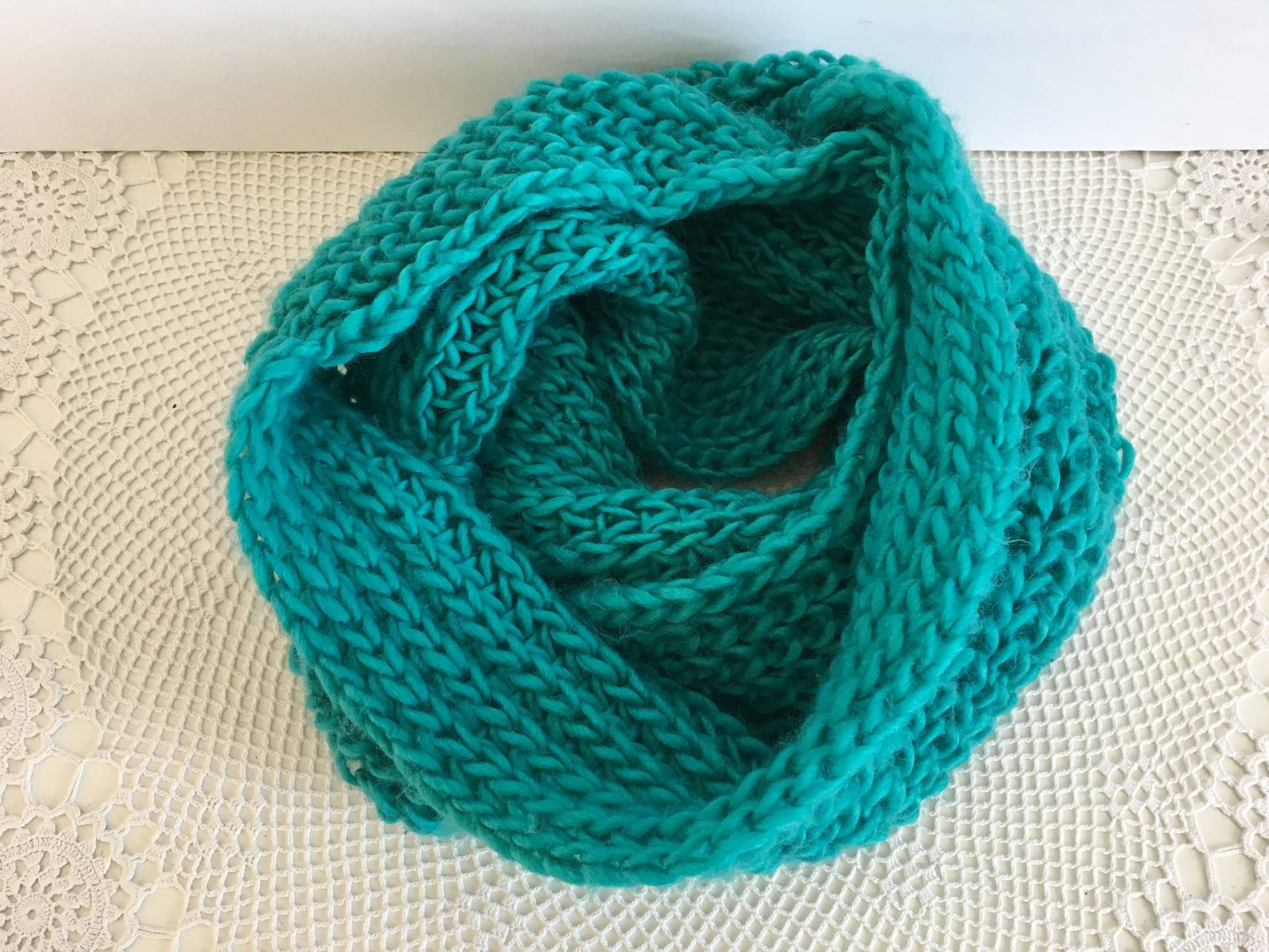 Nie Benutzt - Türkiser Infinity Schal Rundschal Unendlichkeitsschal Gestrickt Oversized Handgemachter Unendlich Nie Benutzt - Türkiser Infinity Schal Rundschal Unendlichkeitsschal Gestrickt Oversized Handgemachter Unendlich von TheVINTAGEShopBG