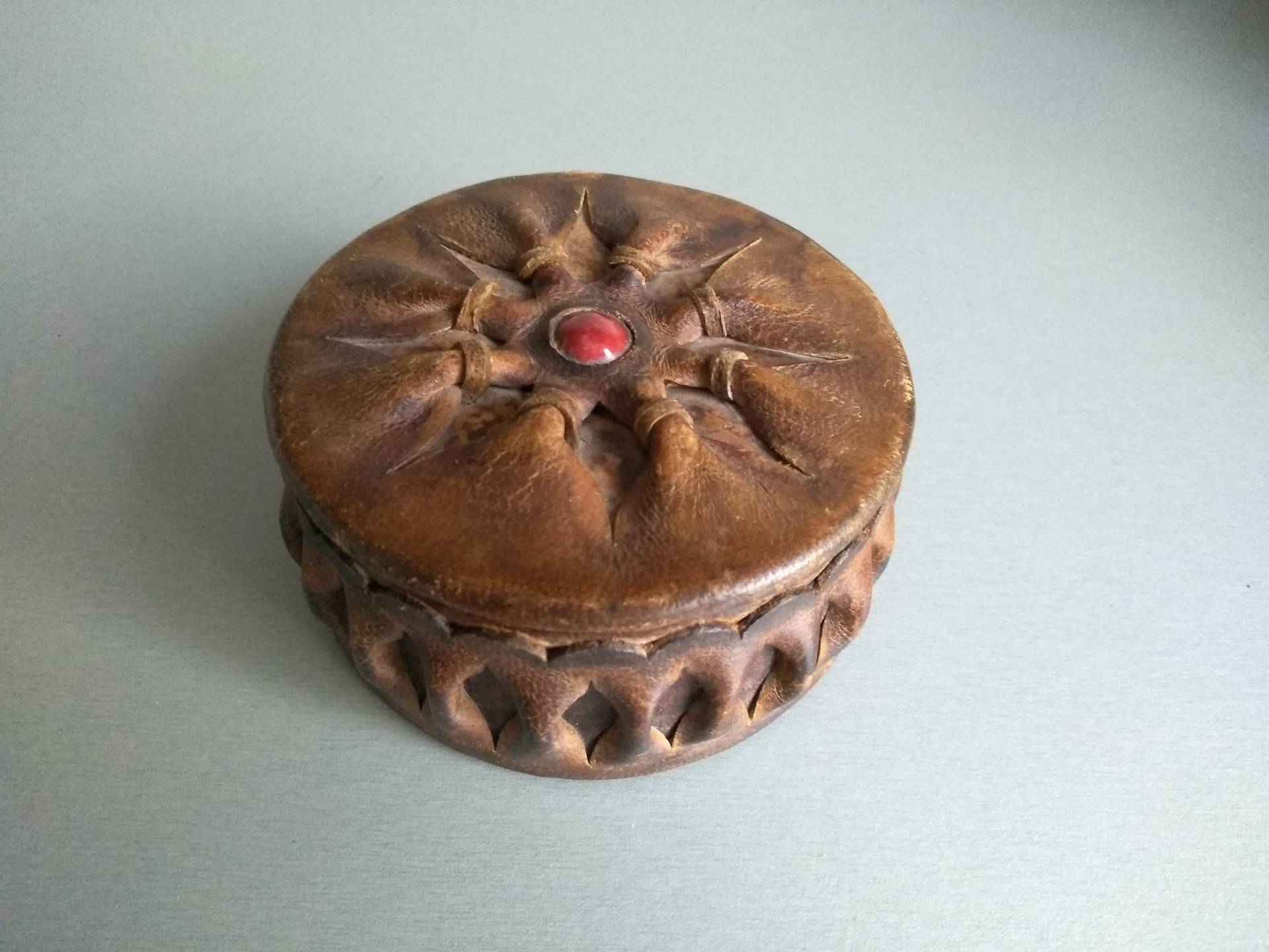 Vintage Echtleder Box - Lederbox Trinket Leder Schmuckbox Memory Vintage Echtleder Box - Lederbox Trinket Leder Schmuckbox Memory von TheVINTAGEShopBG