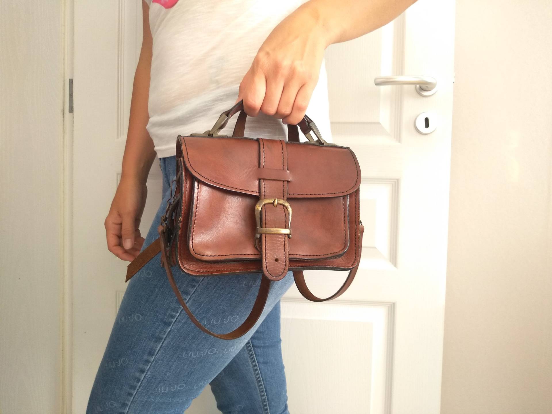 Vintage Echtleder Braune Tasche - Retro Ledertasche Alte Umhängetasche Crossbody Tasche Vintage Echtleder Braune Tasche - Retro Ledertasche Alte Umhängetasche Crossbody Tasche von TheVINTAGEShopBG