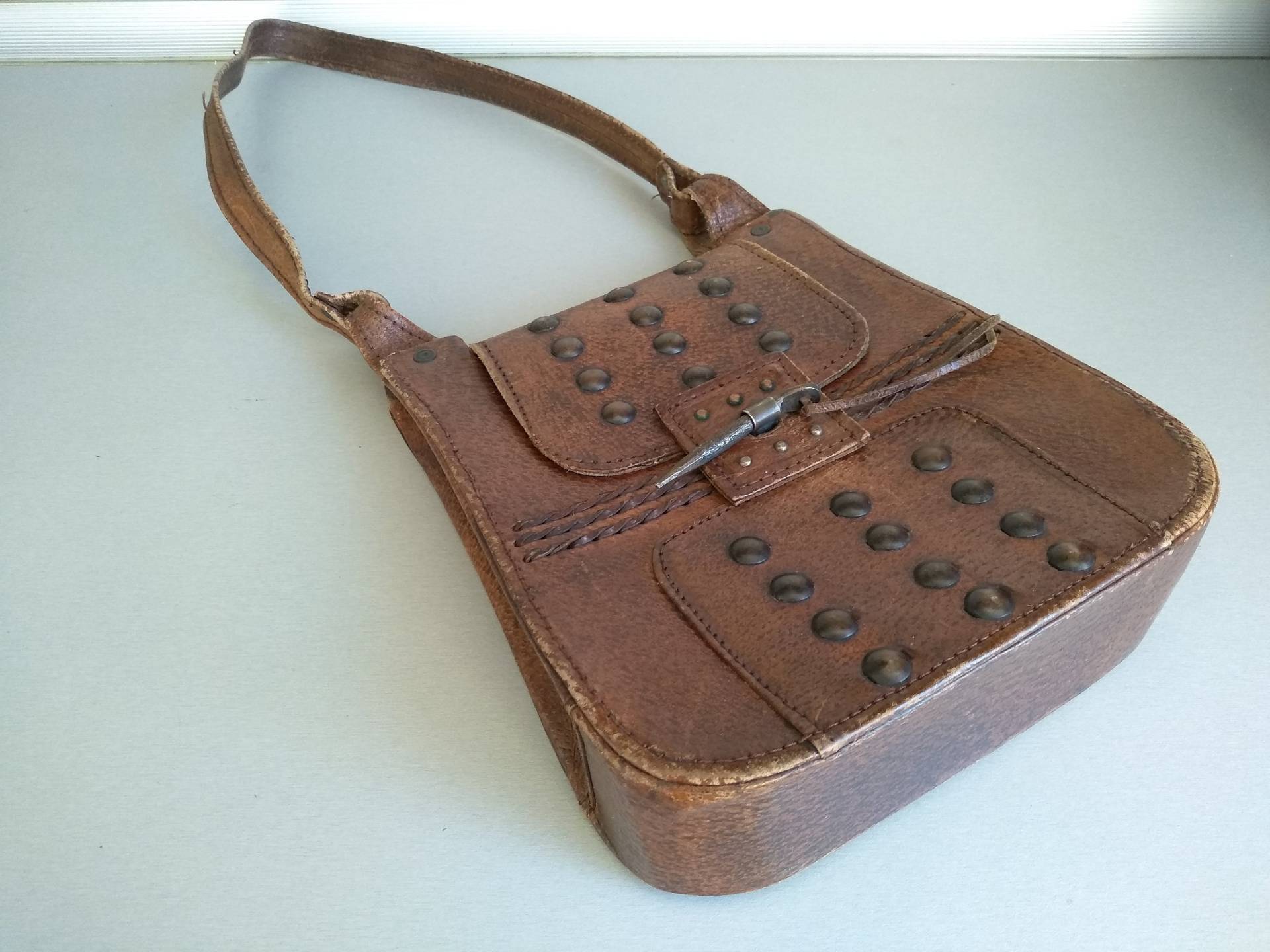Vintage Echtleder Tasche - Retro Ledertasche Alte Aus 70' Braune Echt Leder Umhängetasche Vintage Echtleder Tasche - Retro Ledertasche Alte Aus 70' Braune Echt Leder Umhängetasche von TheVINTAGEShopBG