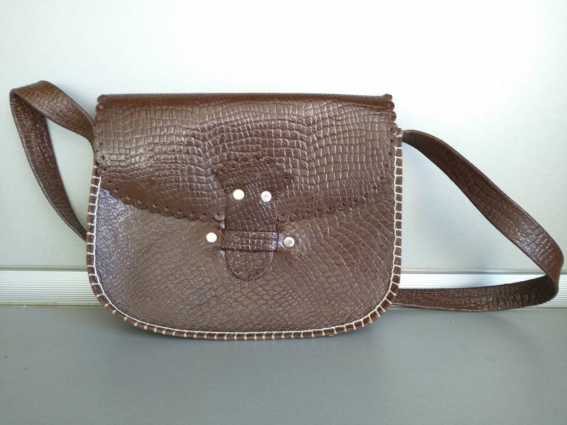 Vintage Echtleder Tasche - Retro Ledertasche Alte Aus 70' Braune Handtasche Umhängetasche Vintage Echtleder Tasche - Retro Ledertasche Alte Aus 70' Braune Handtasche Umhängetasche von TheVINTAGEShopBG