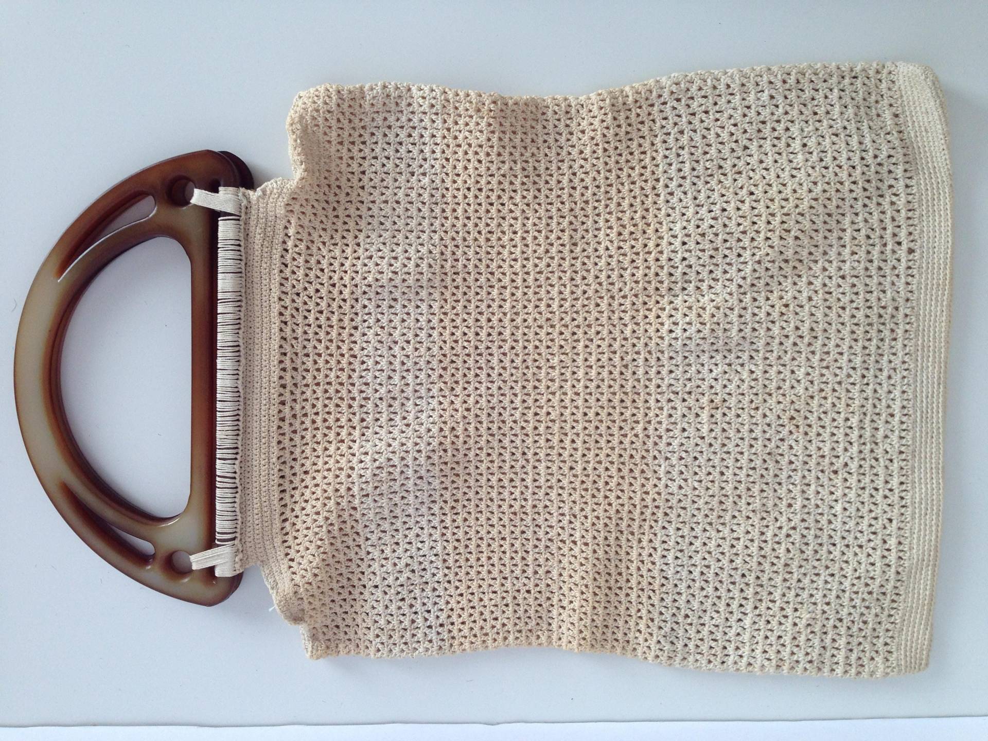 Vintage Häkeltasche - Handgewebte Tasche Einkaufstasche Mit Plastikgriffen Handgemachte Stricktasche Vintage Häkeltasche - Handgewebte Tasche Einkaufstasche Mit Plastikgriffen Handgemachte Stricktasche von TheVINTAGEShopBG