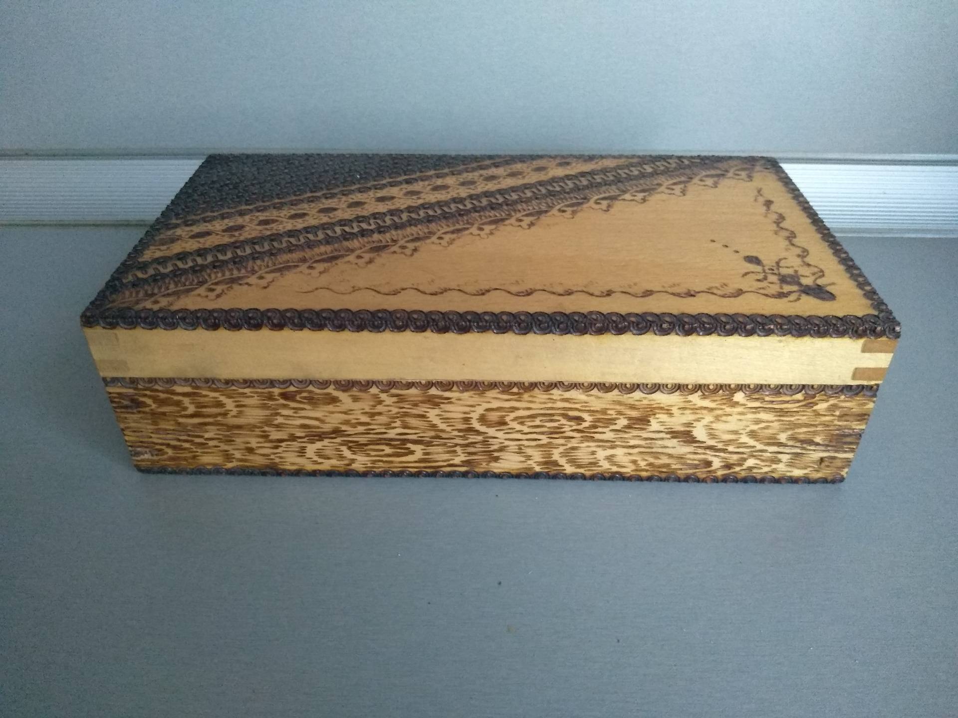 Vintage Pyrographie Box - Holz Schmuck Memory Retro Home Deko Vintage Pyrographie Box - Holz Schmuck Memory Retro Home Deko von TheVINTAGEShopBG