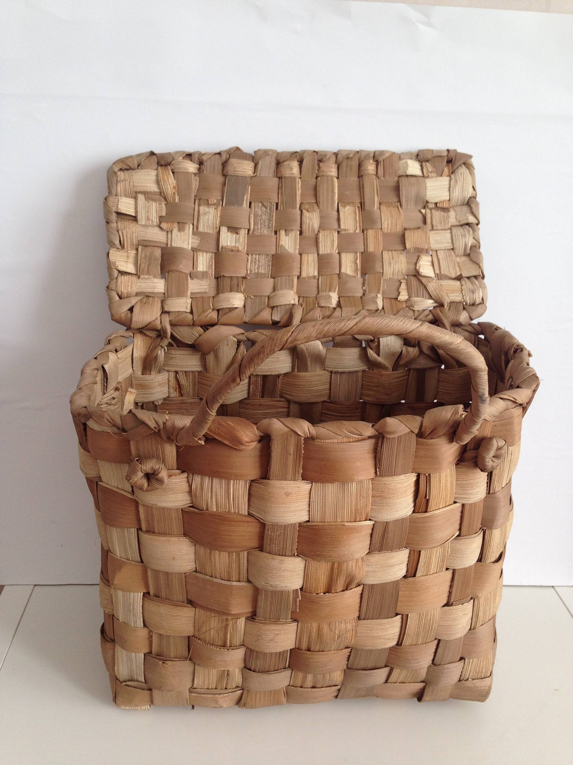 Vintage Stroh Tasche - Strohkorb Sommer Korbtasche Strandtasche Marktkindertasche Strohtasche Aus Gewebter Vintage Stroh Tasche - Strohkorb Sommer Korbtasche Strandtasche Marktkindertasche Strohtasche Aus Gewebter von TheVINTAGEShopBG