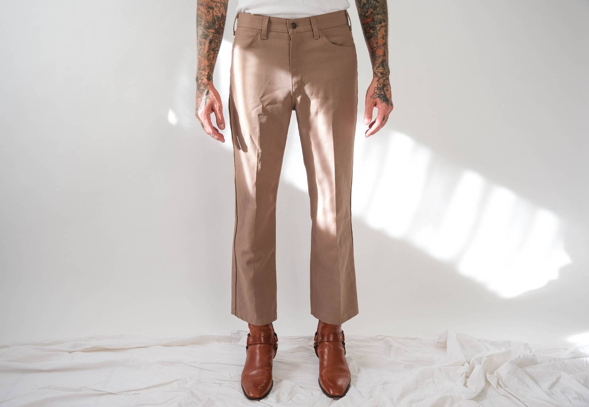 Vintage 70Er Levis 517 Khaki Tan Sta-Prest Bootcut Hose | Made in Usa Größe 33x29 1970Er 1980Er Designer Polyester Flare Leg von TheVault1969