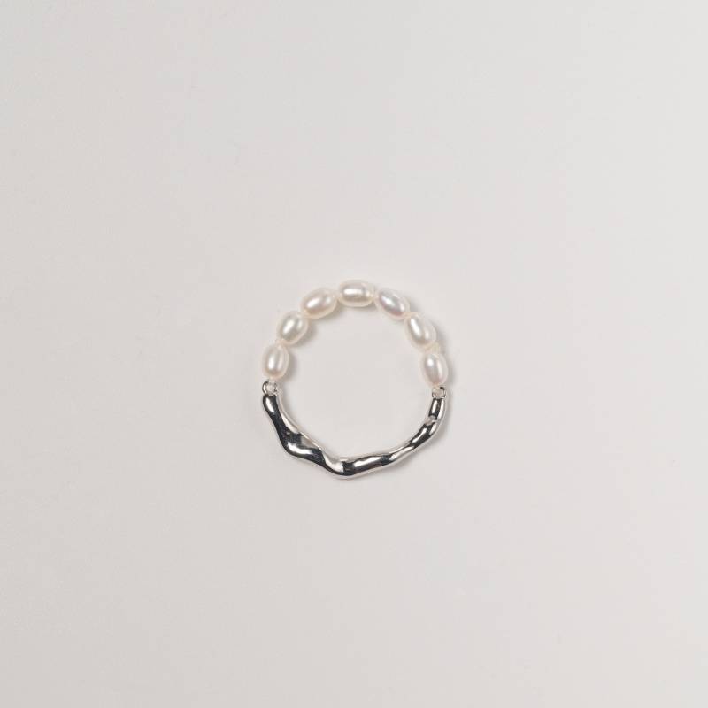 Barocker Keshi Perlenring Weißgold Gefüllter, Stapelbarer Ring Barocker Keshi Perlenring Weißgold Gefüllter, Stapelbarer Ring von TheVeryPearl