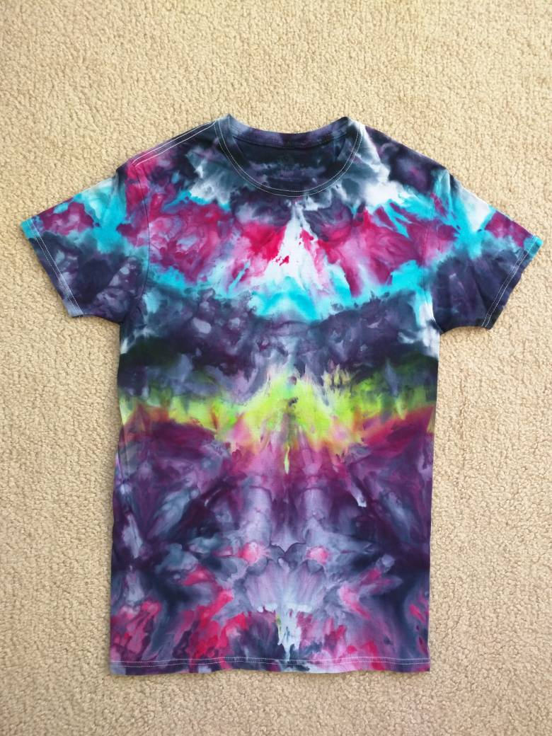 Krawatte Farbstoff Eis Erwachsenen Kleine T-Shirt-Licht Den Nachthimmel Krawatte Farbstoff Eis Erwachsenen Kleine T-Shirt-Licht Den Nachthimmel von TheVibrantOwl