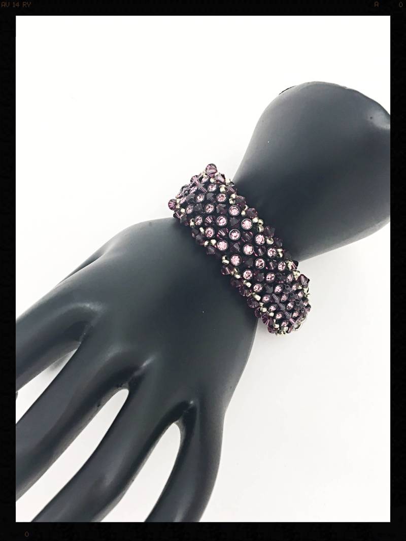 Lila Armband, Perlen Schwarz Silber Lila Schwarzer Samt Und Swarovski Armband Lila Armband, Perlen Schwarz Silber Lila Schwarzer Samt Und Swarovski Armband von TheVictoryCollection