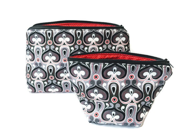 Handgefertigtes Kosmetiktaschen-Set Make-Up-Taschen Aus Baumwolle, Pille Oder Beutel Für Diabetes Handgefertigtes Kosmetiktaschen-Set Make-Up-Taschen Aus Baumwolle, Pille Oder Beutel Für Diabetes von TheVincentCreations