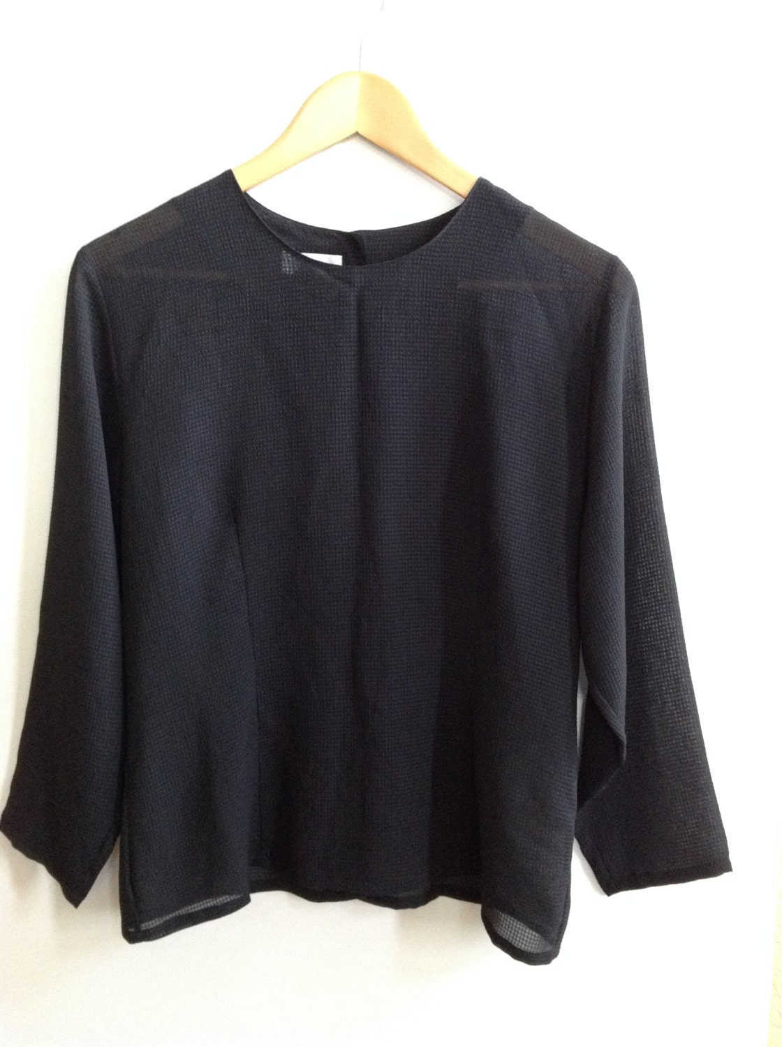 Bluse Vintage 1980Er Jahre Black/Dreiviertel Länge Ärmel Klein Bluse Vintage 1980Er Jahre Black/Dreiviertel Länge Ärmel Klein von TheVintageAlchemy
