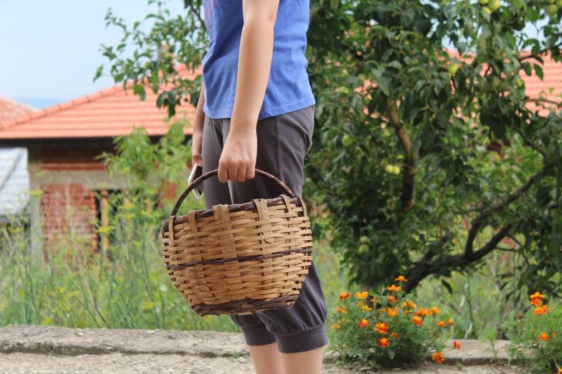 Antiker Handgemachter Gewebter Strohkorb 1920Er Jahre Picknicktasche von TheVintageAmerica