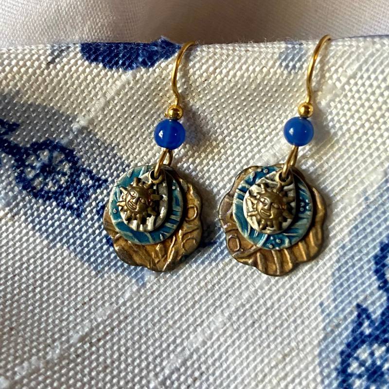 Vintage Gestreifte Sonnen Ohrringe Aus Metall Vintage Gestreifte Sonnen Ohrringe Aus Metall von TheVintageCurve