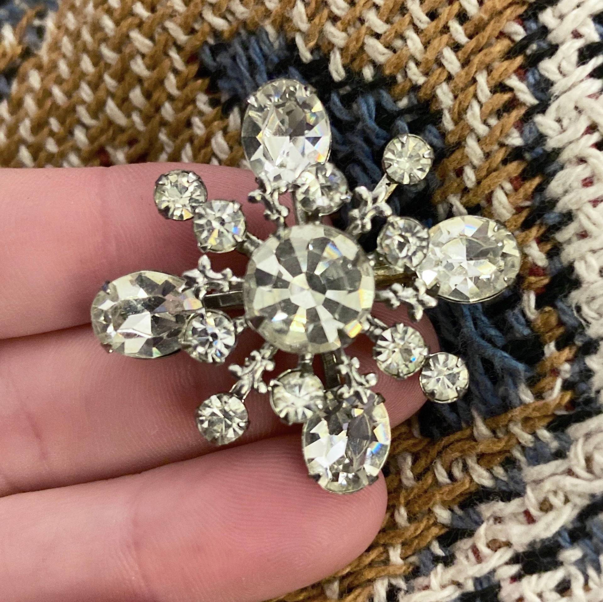 Vintage Weißer Diamant Strass Brosche Vintage Weißer Diamant Strass Brosche von TheVintageCurve