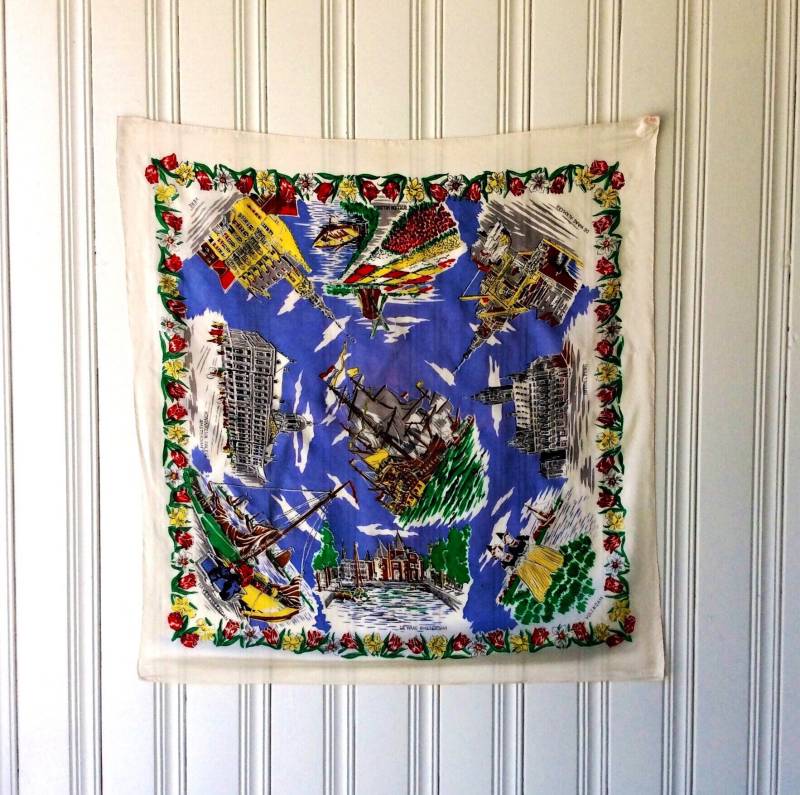 Vintage Holland Souvenir Schal Seide Handgerollt 1960Er Jahre Tourist Großer Reisender Kopftuch Oder Halstuch Holland Amsterdam Muttertag Geschenk von TheVintageDomain