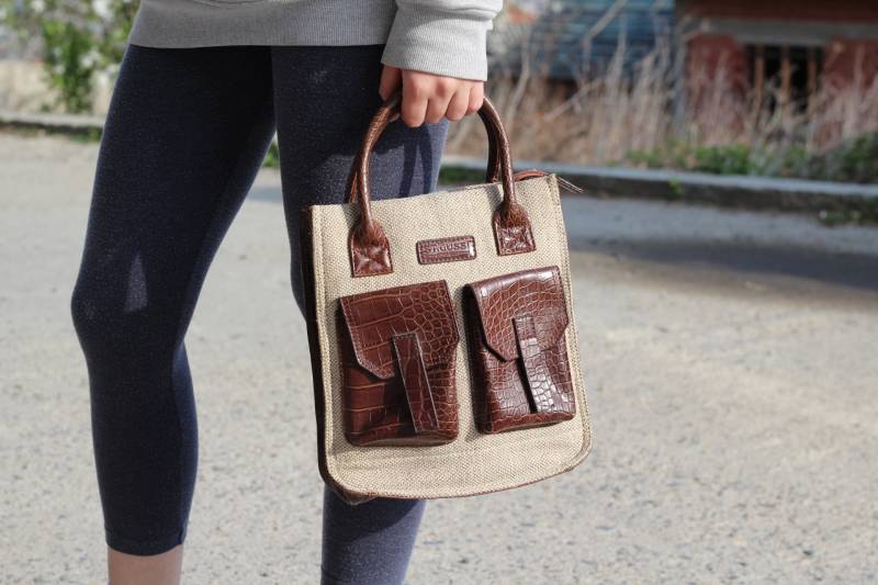 Vintage Hanf Top Henkel Tasche, Mittlere Größe, Made in Italy von TheVintageEurope