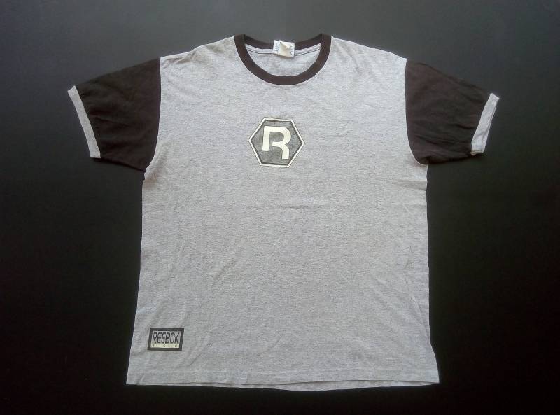 Auf Verkauf 25 % Vintage Reebok Eis 80 S 90 Kurze Ärmel-T-Shirt von TheVintageGarment