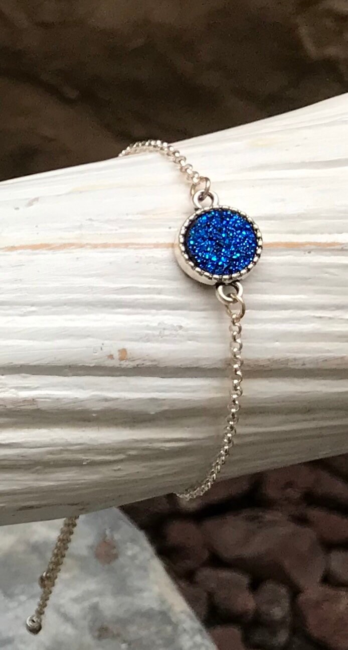 Zarte Druzy Justierbare Armbänder Zarte Druzy Justierbare Armbänder von TheVintageMermaidUS