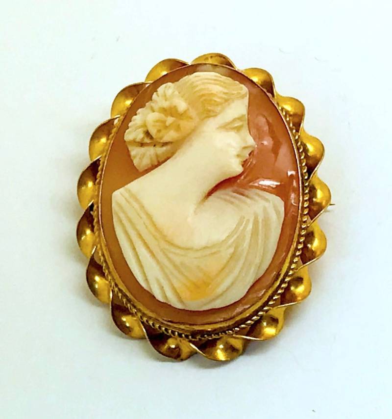 Vintage Kamee Brosche - Markiert 10K von TheVintagePinShop