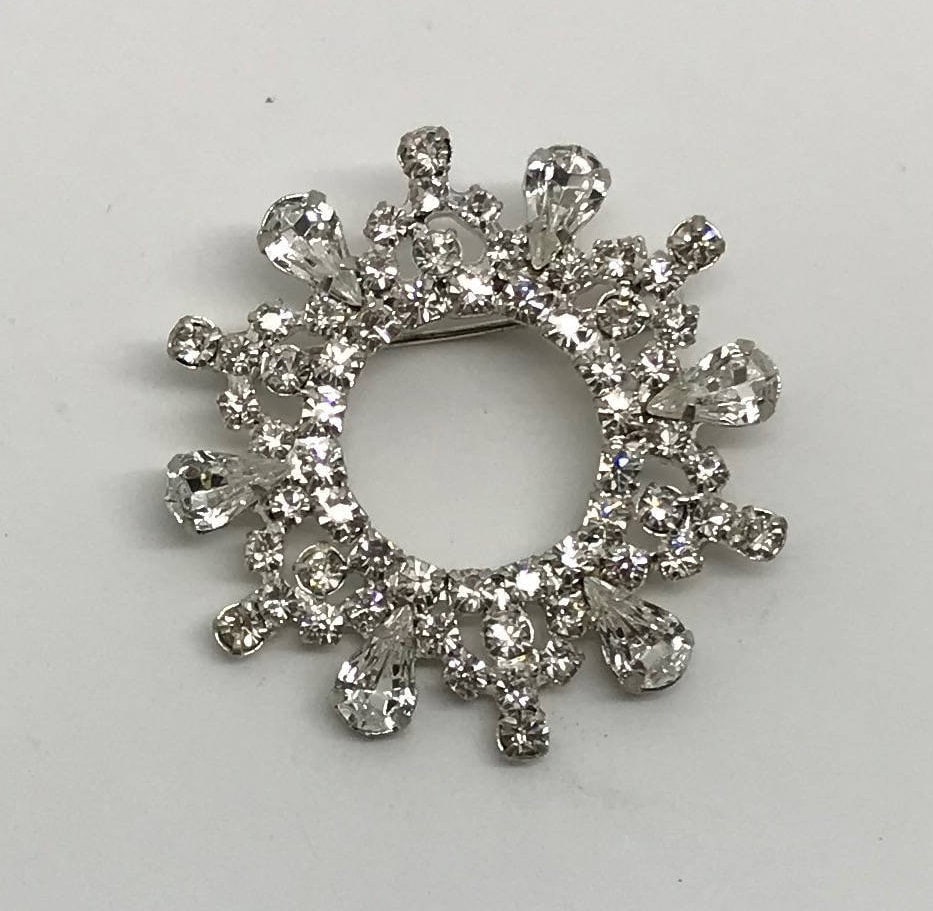 Vintage Prong-Set Klare Strass Kreis Brosche Vintage Prong-Set Klare Strass Kreis Brosche von TheVintagePinShop
