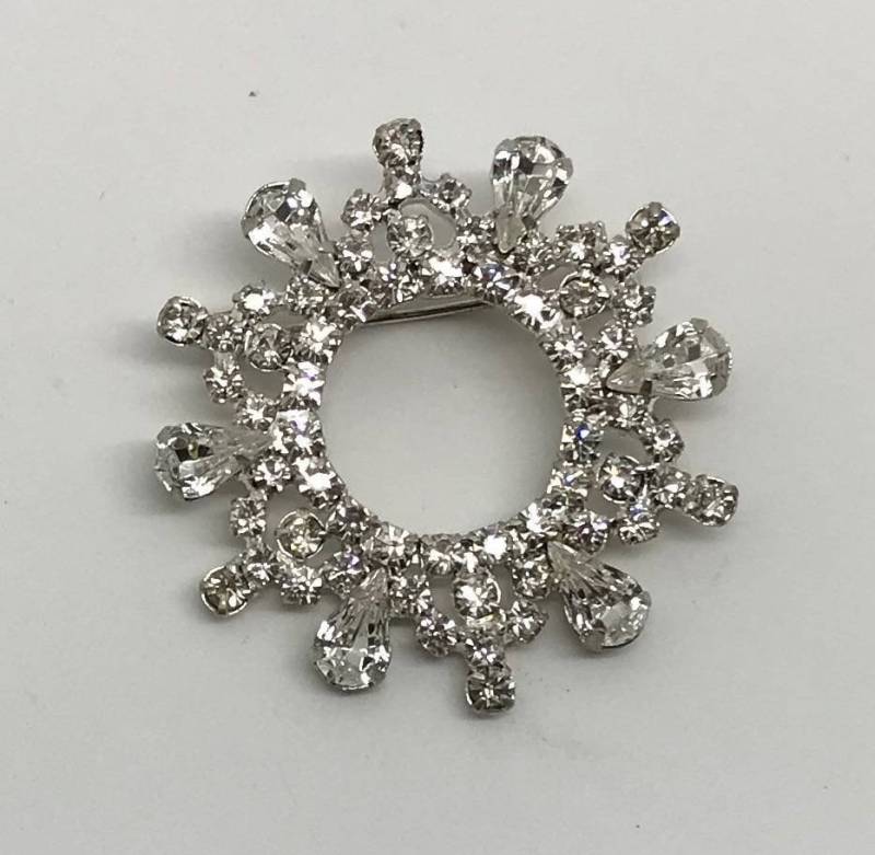 Vintage Prong-Set Klare Strass Kreis Brosche von TheVintagePinShop