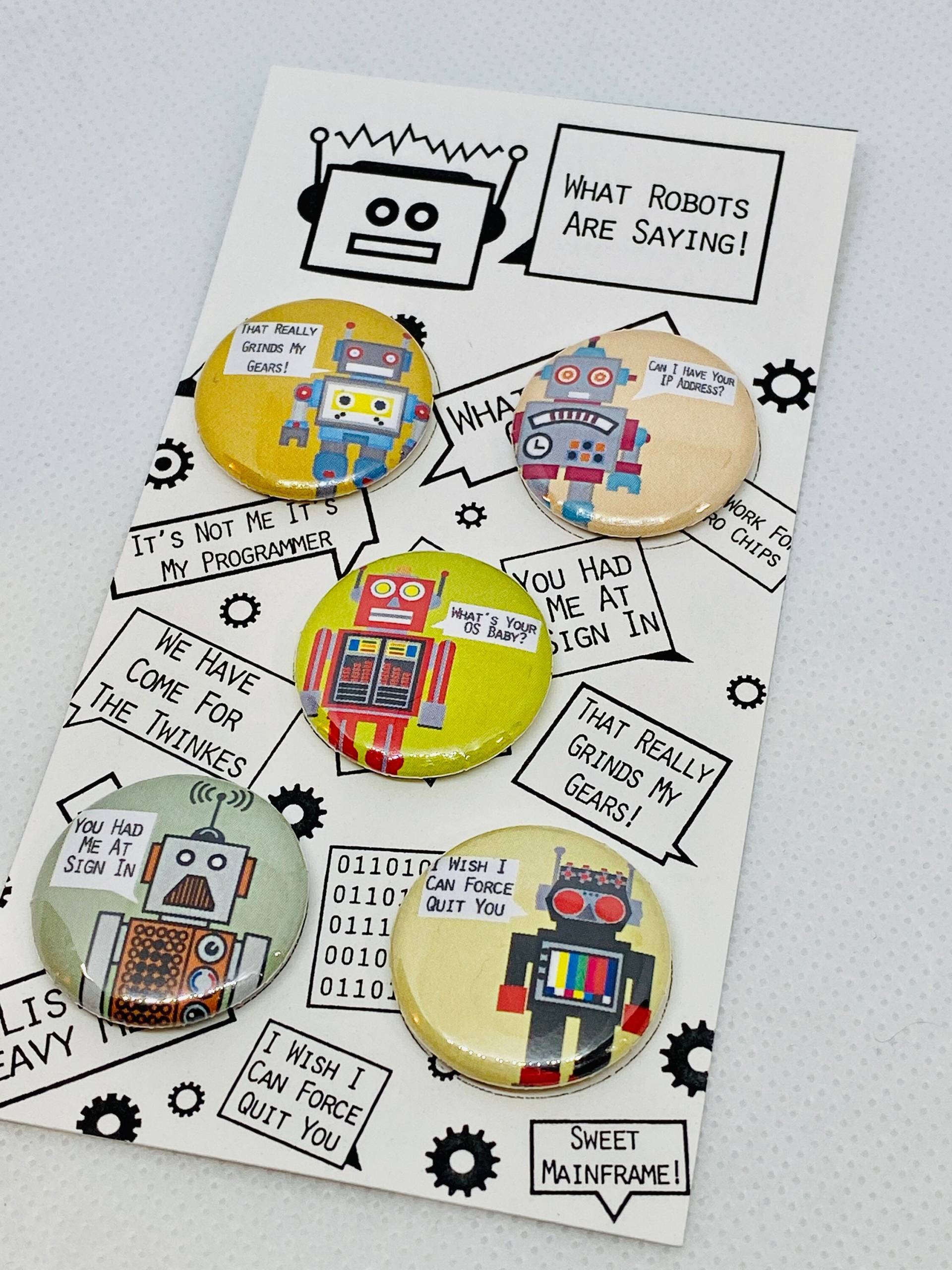 Was Roboter Sagen Set Von 5 Pins/Buttons Oder Magneten - Roboter, Geek, Geekery, Vintage Retro Roboterkunst, Lustige Was Roboter Sagen Set Von 5 Pins/Buttons Oder Magneten - Roboter, Geek, Geekery, Vintage Retro Roboterkunst, Lustige von TheVintageRobot
