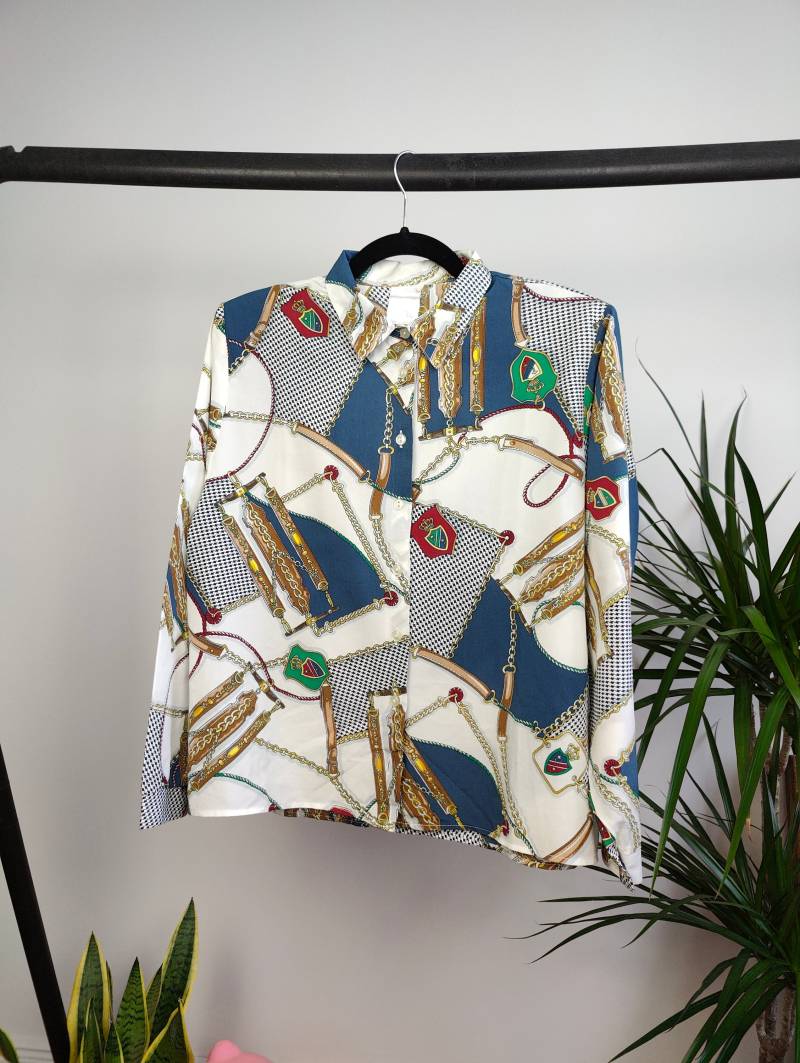 Vintage Bluse Weiß Barock Reiter Ketten Druck Muster Button Up Langarm Shirt Damen S von TheVintageTakeaway